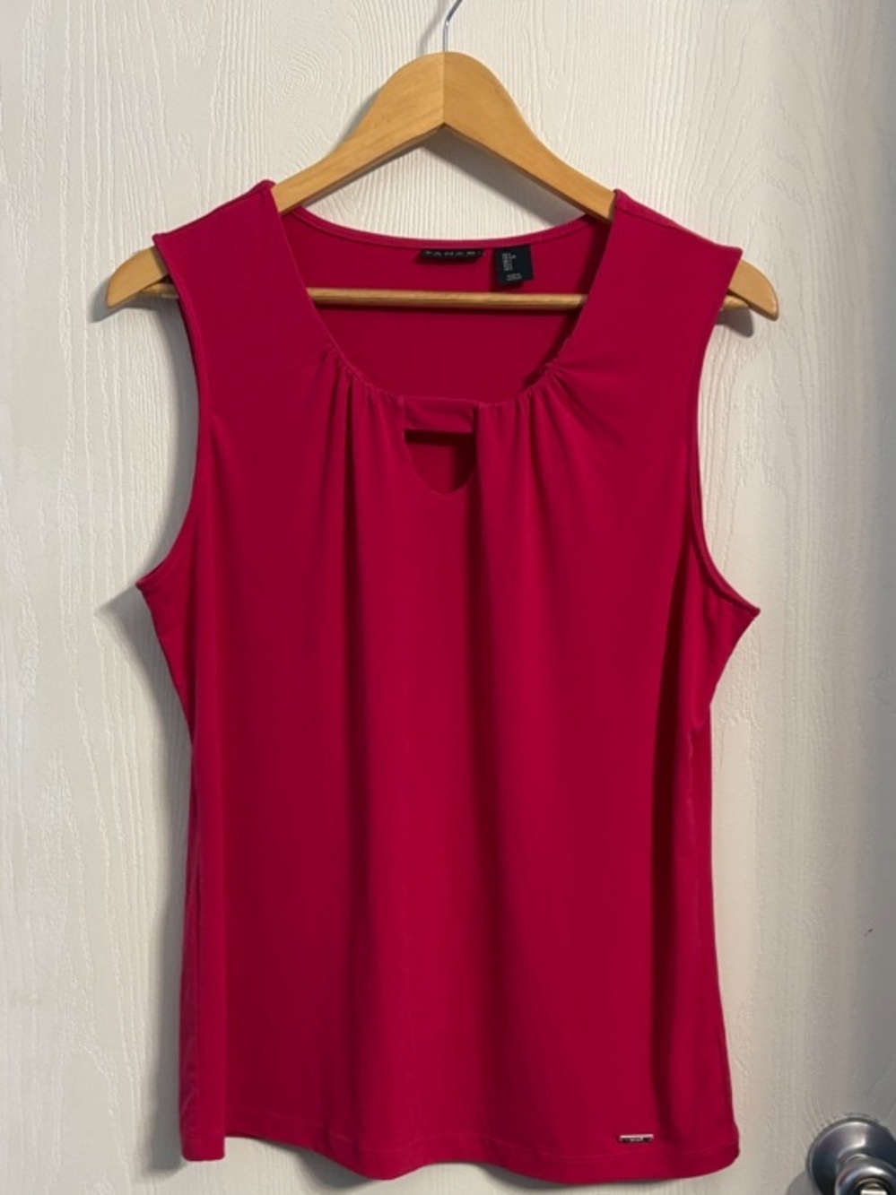 Tahari Bright Fuchsia Sleeveless Keyhole Tank